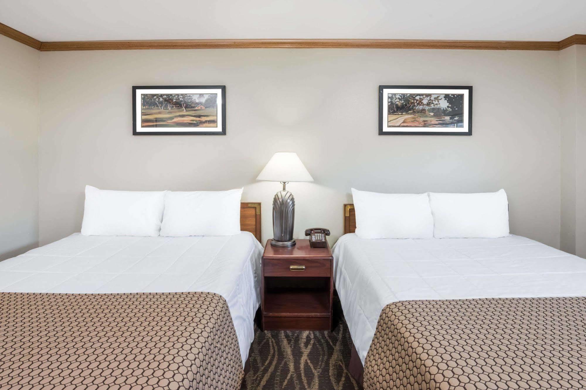 Knights Inn Jacksonville Bagian luar foto